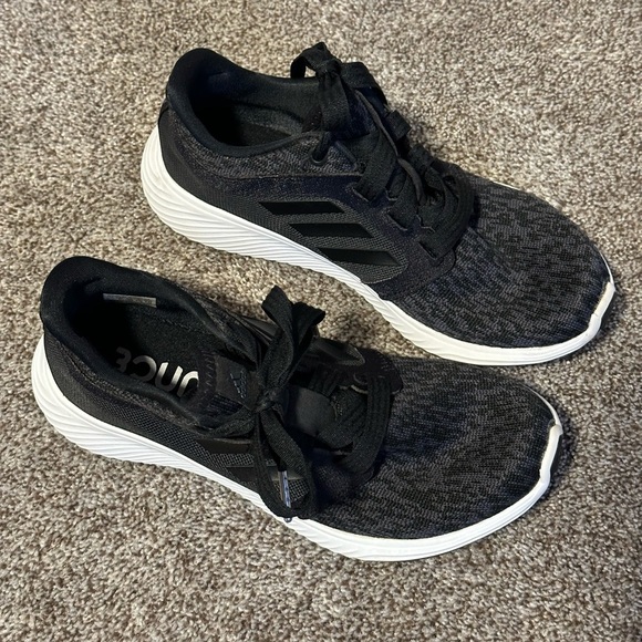 Adidas Bounce Edge Lux 3 Running Shoes CARBON BLACK EE8998 Size 6.5 WORN ONCE - Picture 2 of 12